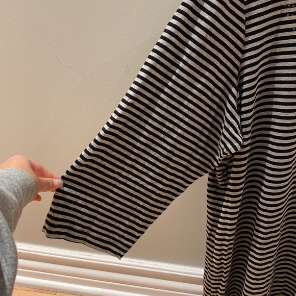 Claire France Black and White Striped Top with Design - Picture 5 of 6